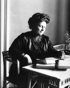 Biografía de Maria Montessori